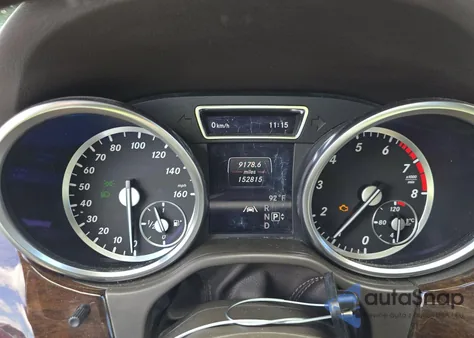 2013 Mercedes-Benz Ml 350 z USA, uszkodzony, nr VIN 4JGDA5JB8DA263599